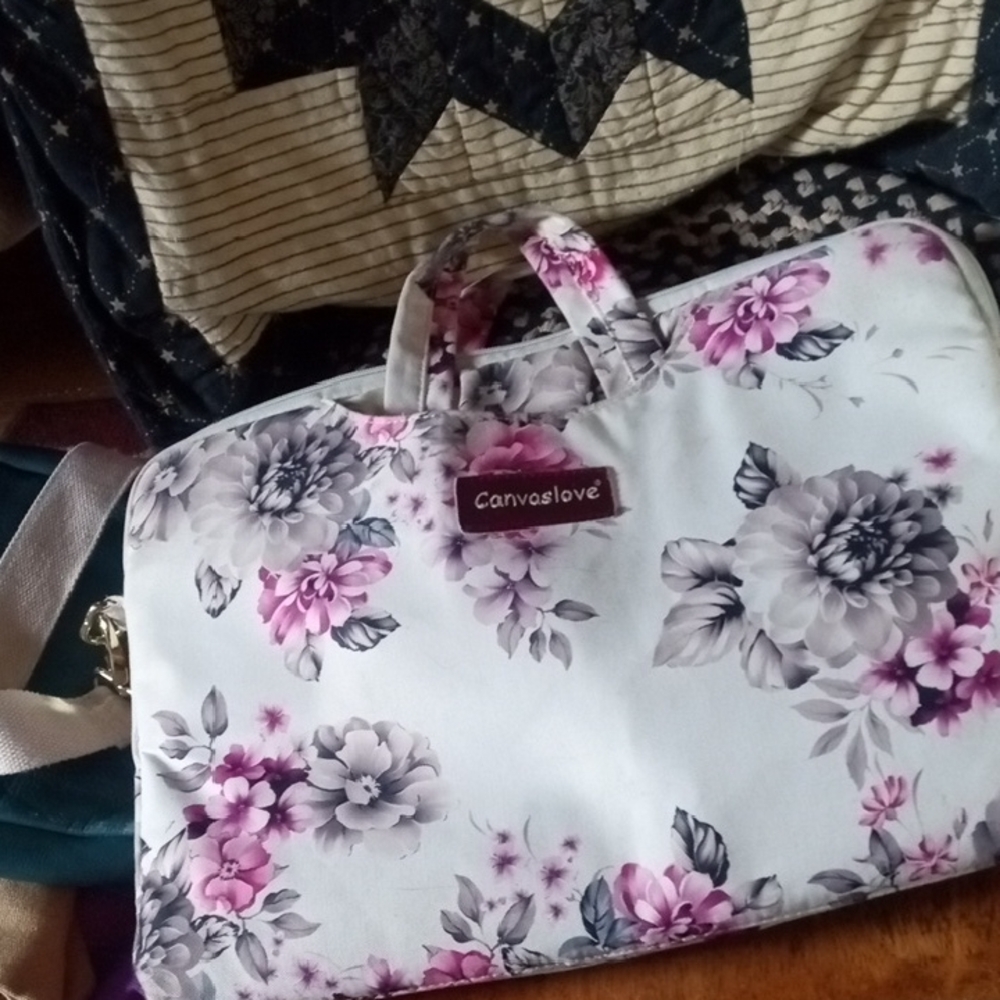 Canvaslove Floral Laptop Bag